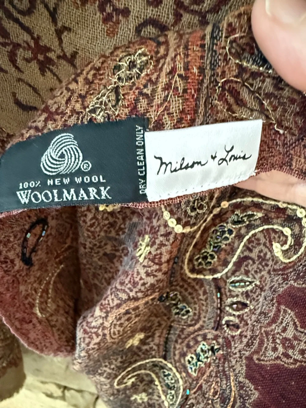 Milson & Louis elegant shawl